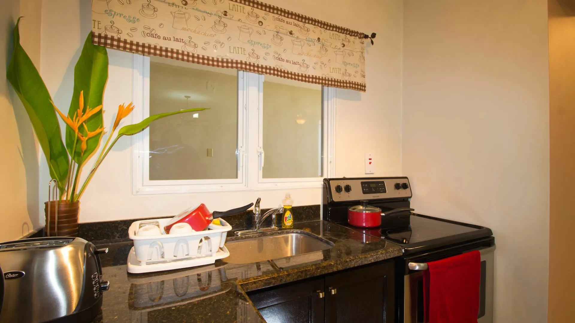 The Bailey'S New Kingston Suites