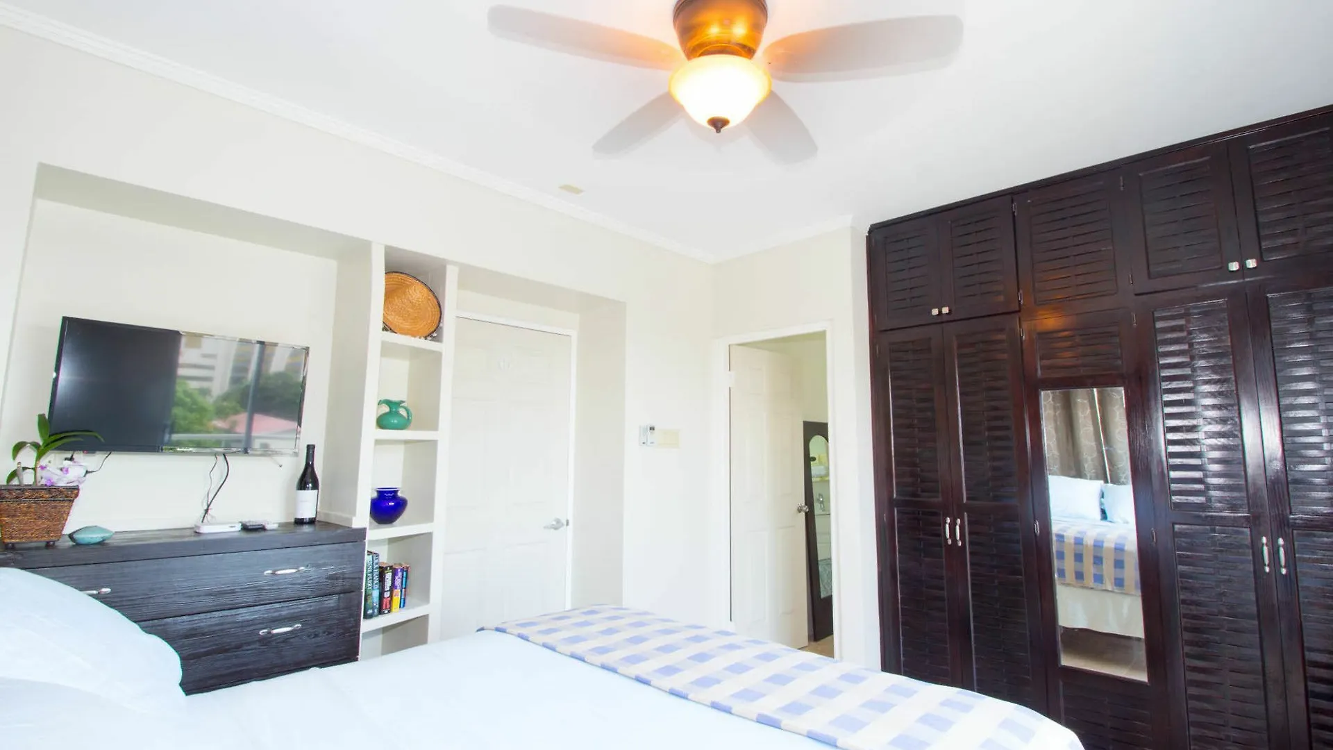 The Bailey'S New Kingston Suites ג'מייקה