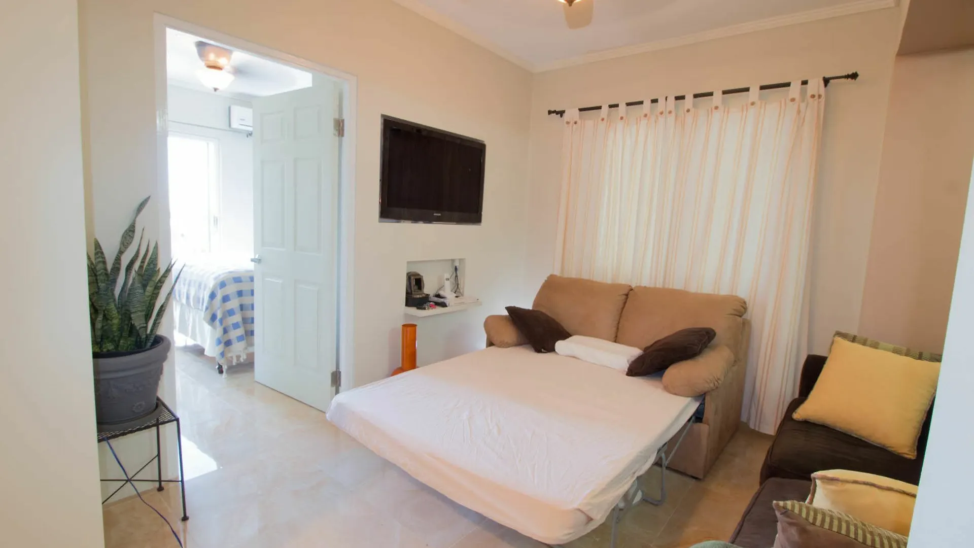 The Bailey'S New Kingston Suites